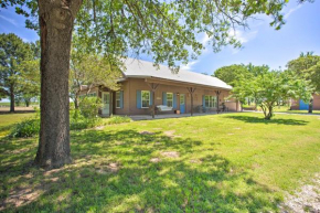 Beautiful Lake Murray Retreat Less Than 1 Mi to Lake!